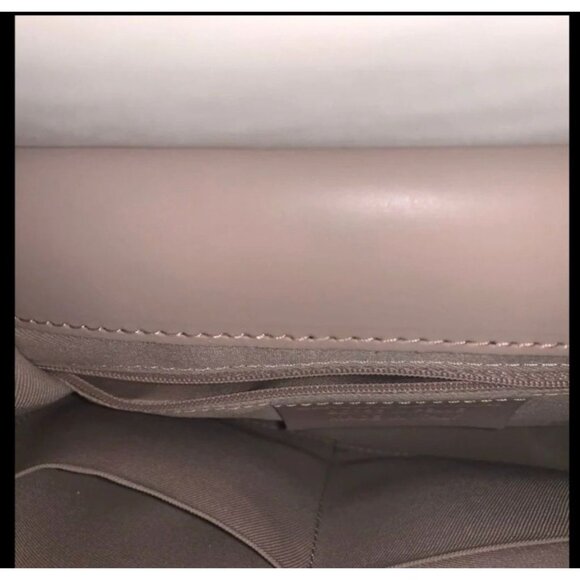 Pale Leather Italian Handmade Structured Satchel Handbag With Adjustable Straps - Picture 4 of 9